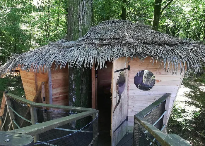 Les Hebergements Insolites De Quenecan