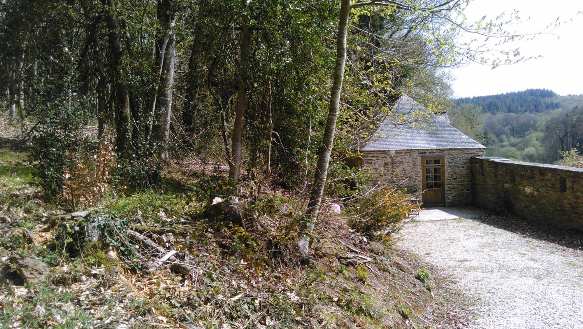 Les Hebergements Insolites De Quenecan Lodge Perret (Morbihan)