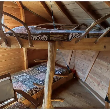 Les Hebergements Insolites De Quenecan Perret  Exterior photo