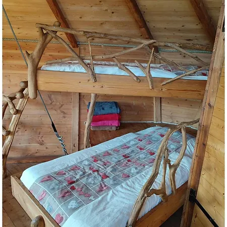 Les Hebergements Insolites De Quenecan Perret  Exterior photo