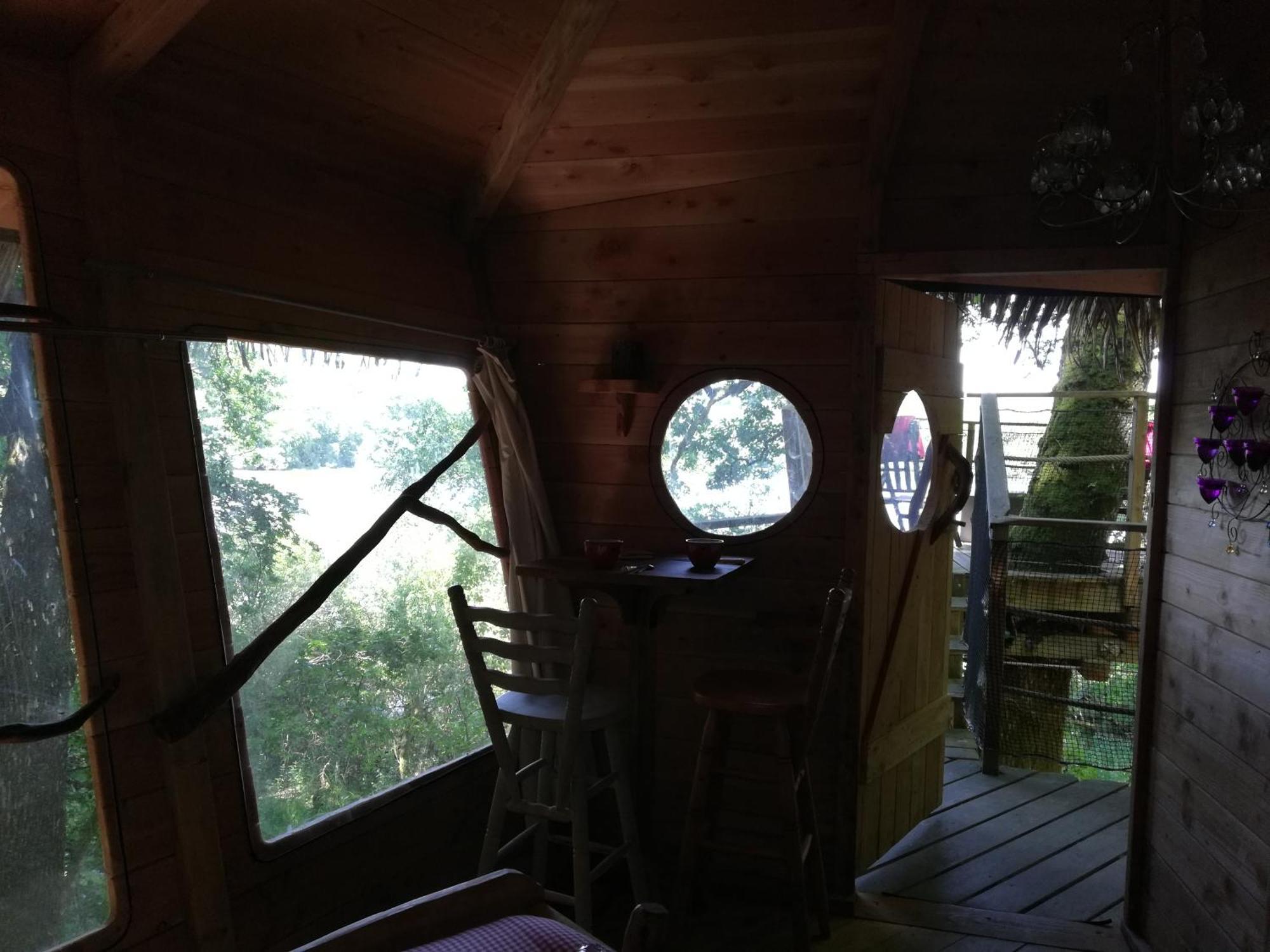 Lodge Les Hebergements Insolites De Quenecan