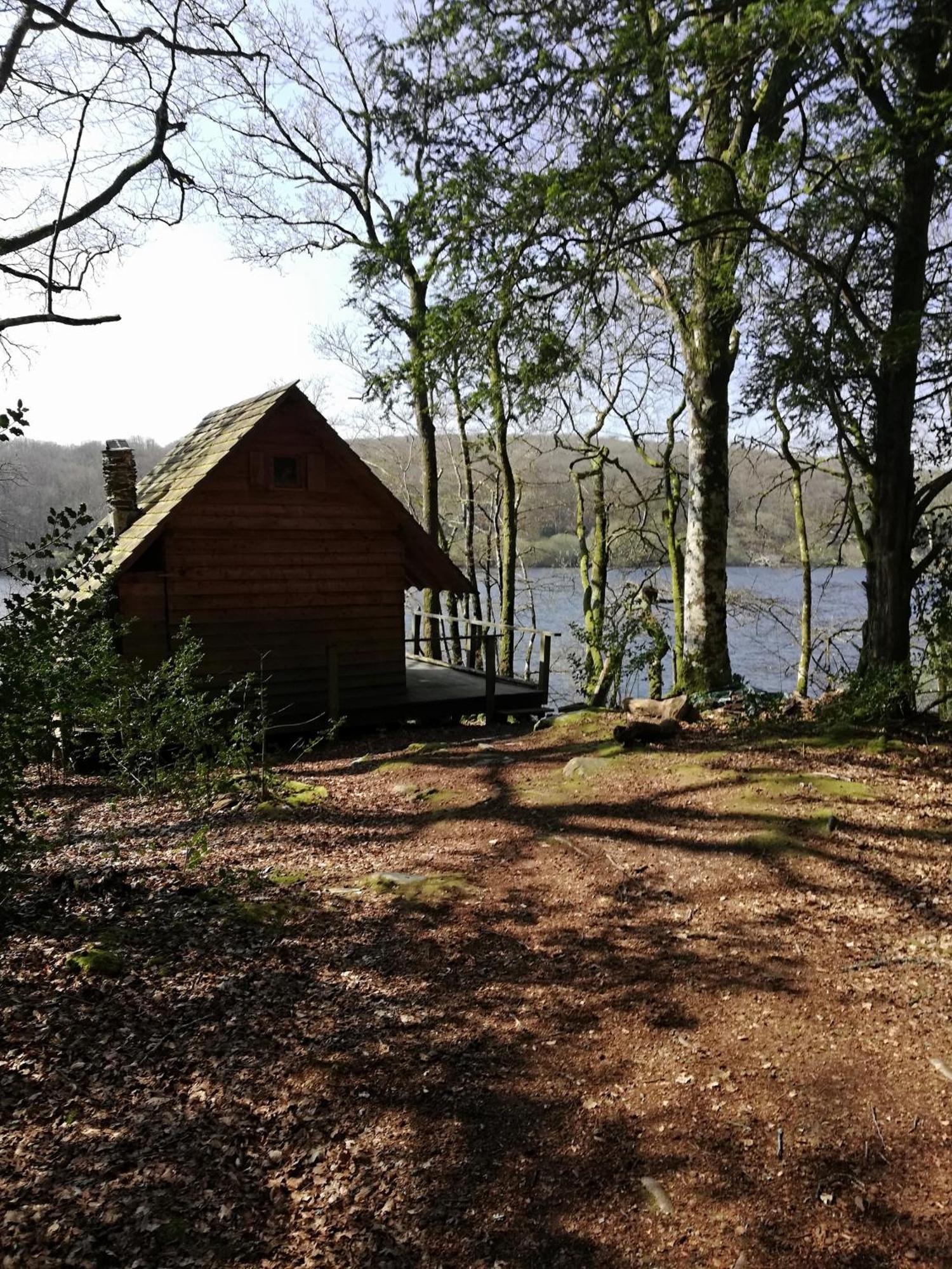 Les Hebergements Insolites De Quenecan Lodge