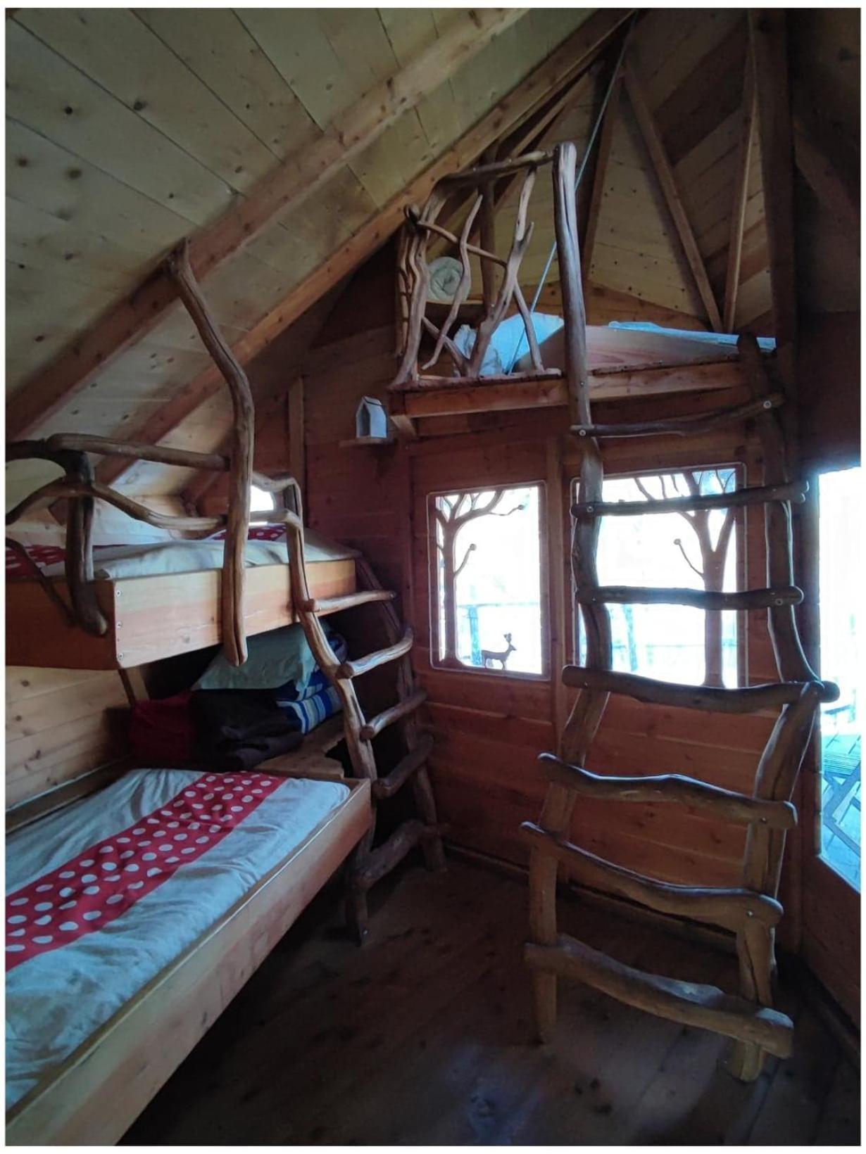 Lodge Les Hebergements Insolites De Quenecan *